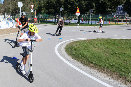 VETER V LASEH 18 FOTO LJUBO VUKELIČ